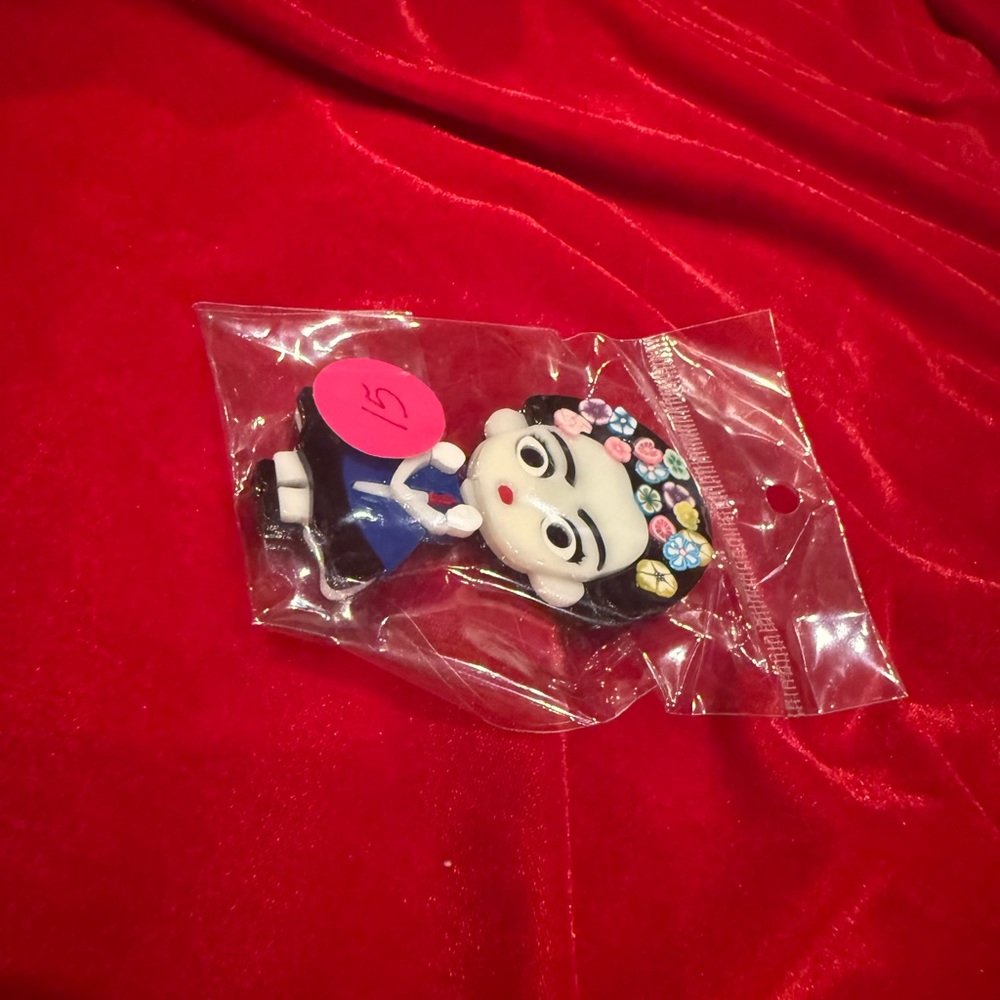 Colorful Frida Kahlo Brooch - Picture 2 of 5